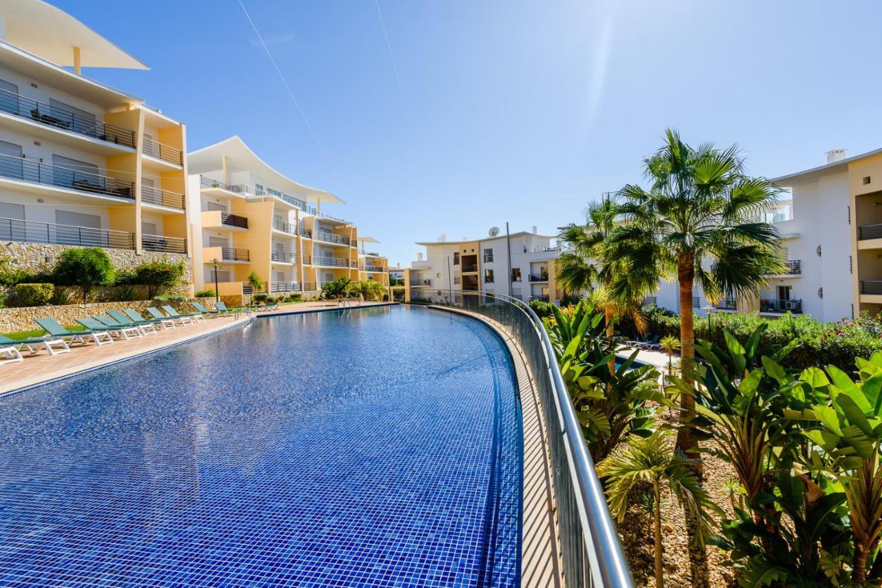 Bnb Homes Ocean View Apartment With Huge Sunny Terrace, 2 Swimming Pools & Tennis Court Албуфейра Екстер'єр фото